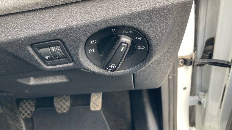 Skoda Kamiq 1.0 TSI 95 SE Edition 5dr Petrol Hatchback